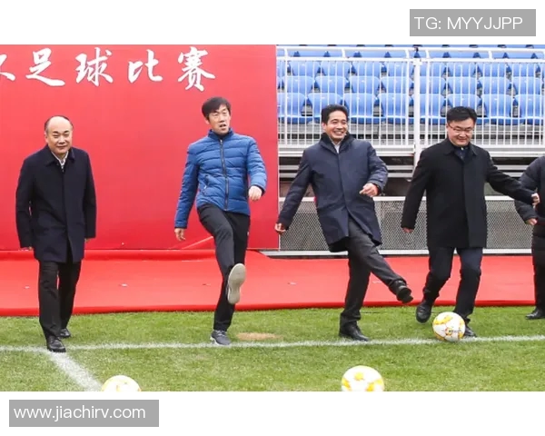 国际足球新闻聚焦转会动态与赛季前瞻引发球迷热议与期待